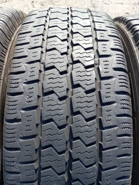 Гуми Всесезонни 225/65R16, снимка 2 - Гуми и джанти - 48321075