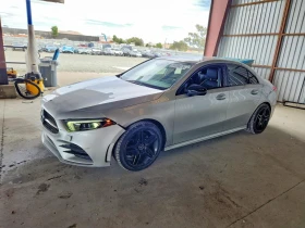 ������ Mercedes-Benz A 220