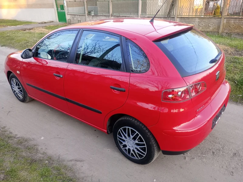 Seat Ibiza 1.2i Бензин , снимка 4 - Автомобили и джипове - 46377555