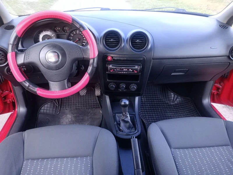 Seat Ibiza 1.2i Бензин , снимка 14 - Автомобили и джипове - 46377555