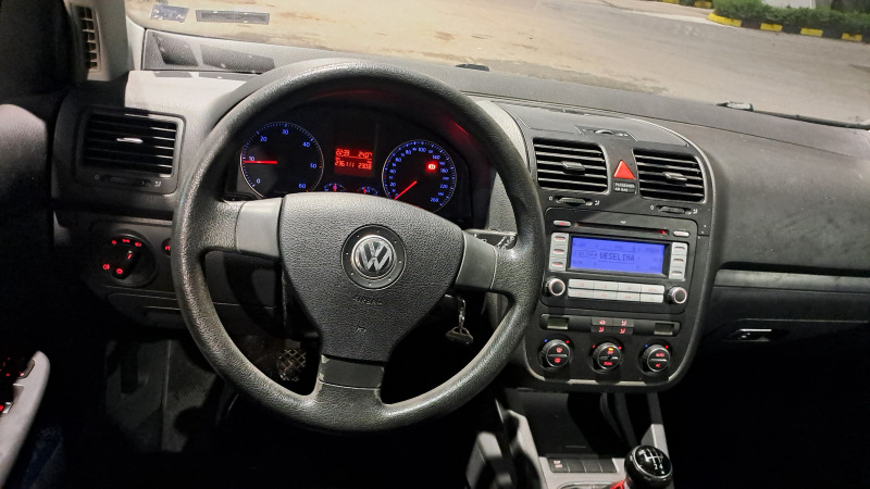 VW Golf, снимка 6 - Автомобили и джипове - 46475617