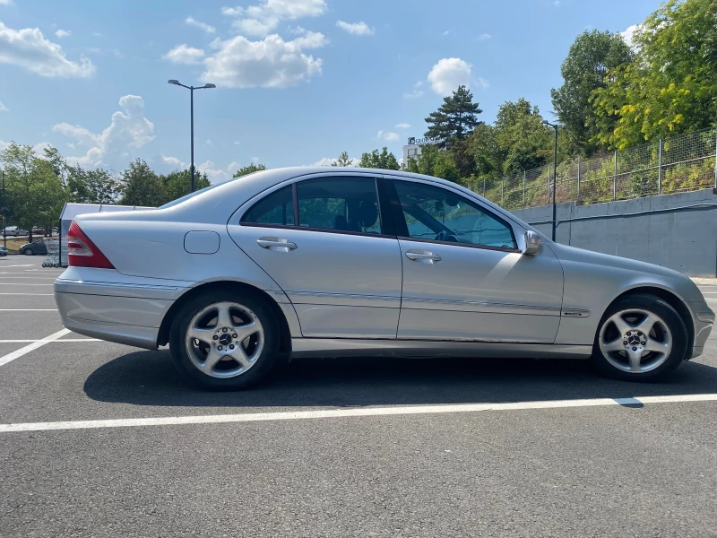 Mercedes-Benz C 200, снимка 3 - Автомобили и джипове - 46821863