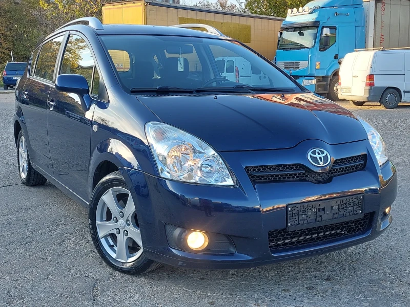 Toyota Corolla verso 2.2D4D 136hp * FACELIFT * КЛИМАТРОНИК * EURO 4 * , снимка 1 - Автомобили и джипове - 47805336