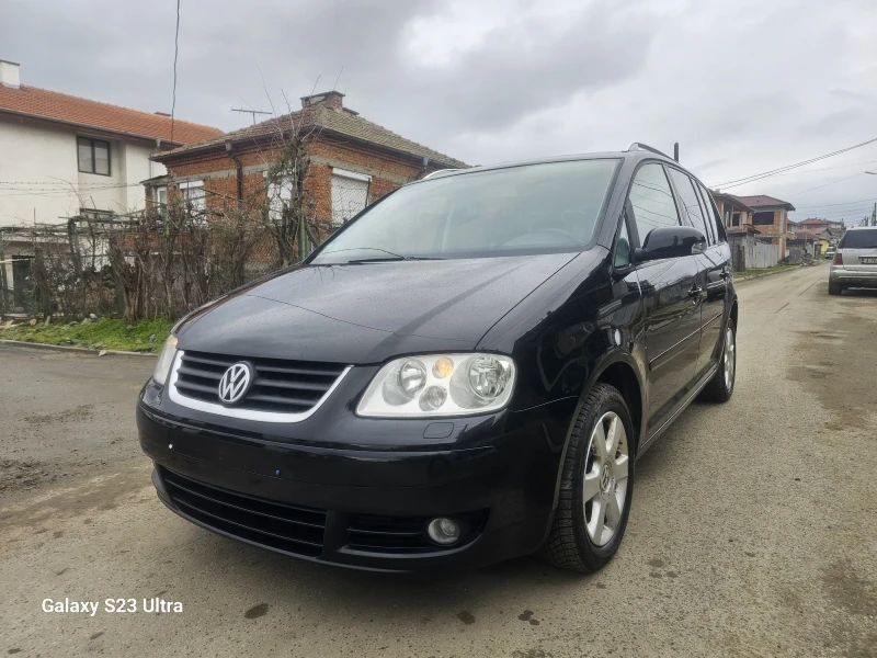 VW Touran 2.0 TDI, снимка 2 - Автомобили и джипове - 48847781