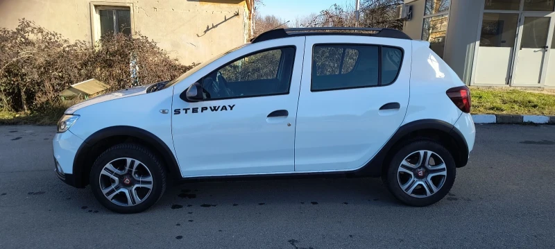 Dacia Sandero 1.5 , снимка 3 - Автомобили и джипове - 49503875