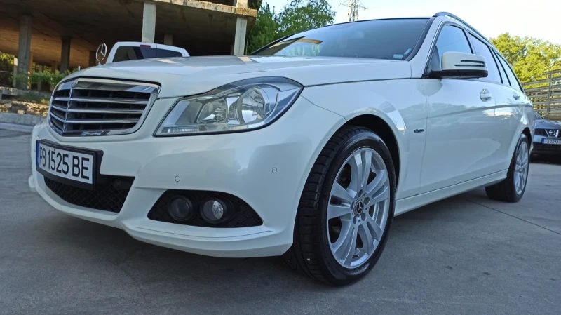 Mercedes-Benz C 220, снимка 4 - Автомобили и джипове - 50954031