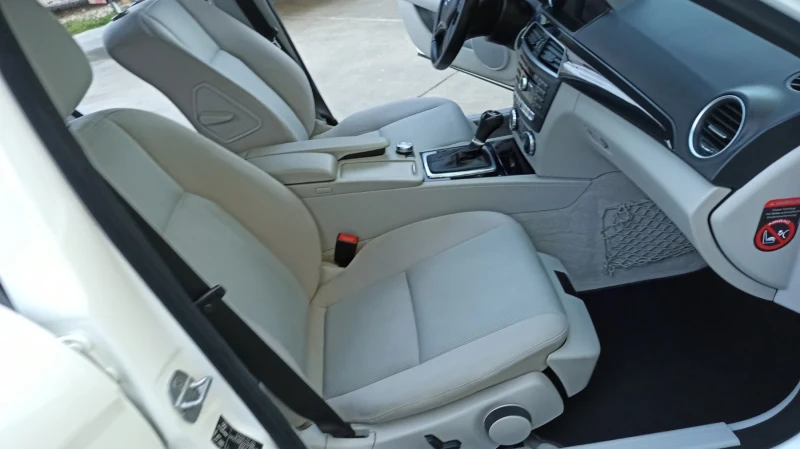 Mercedes-Benz C 220, снимка 6 - Автомобили и джипове - 50954031