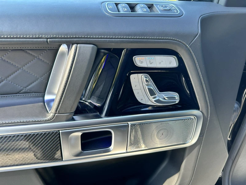 Mercedes-Benz G 63 AMG STRONGER THAN TIME/CARBON/ , снимка 8 - Автомобили и джипове - 52166664