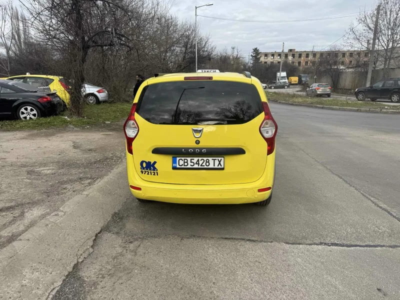 Dacia Lodgy 1 6 газ 2013 , снимка 17 - Автомобили и джипове - 53458121
