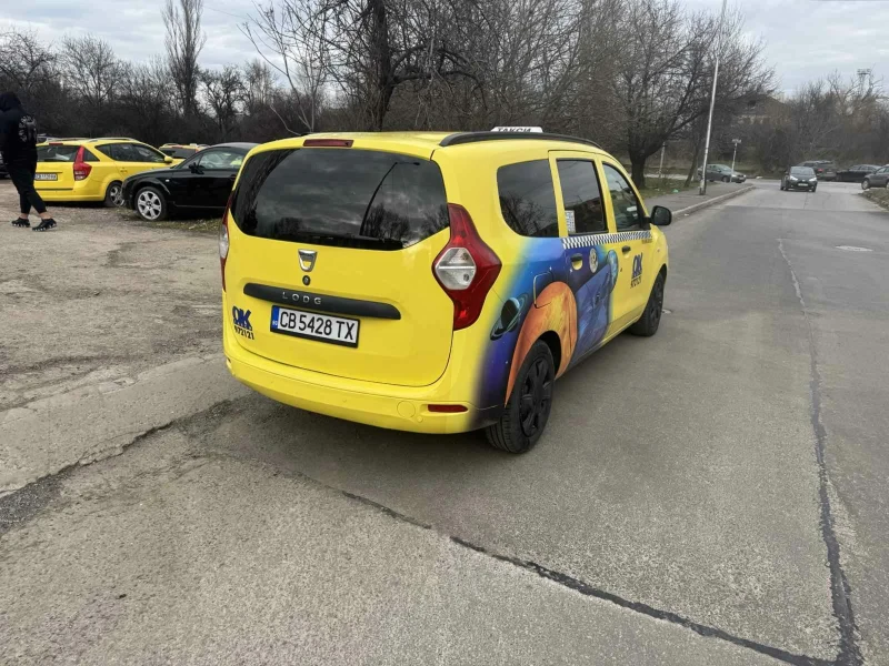 Dacia Lodgy 1 6 газ 2013 , снимка 16 - Автомобили и джипове - 53458121