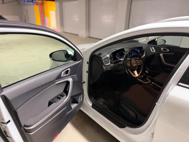 Kia Ceed SW 1.5T "Comfort", снимка 8 - Автомобили и джипове - 53474402