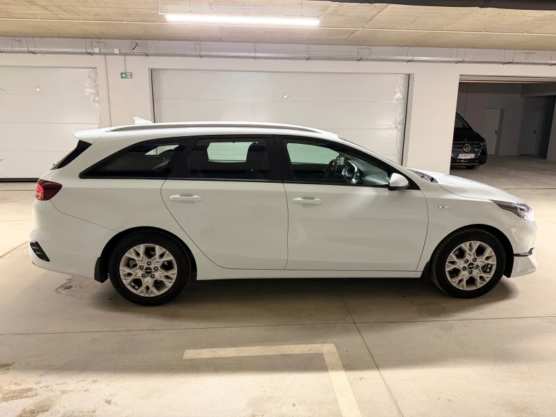 Kia Ceed SW 1.5T "Comfort", снимка 3 - Автомобили и джипове - 53474402