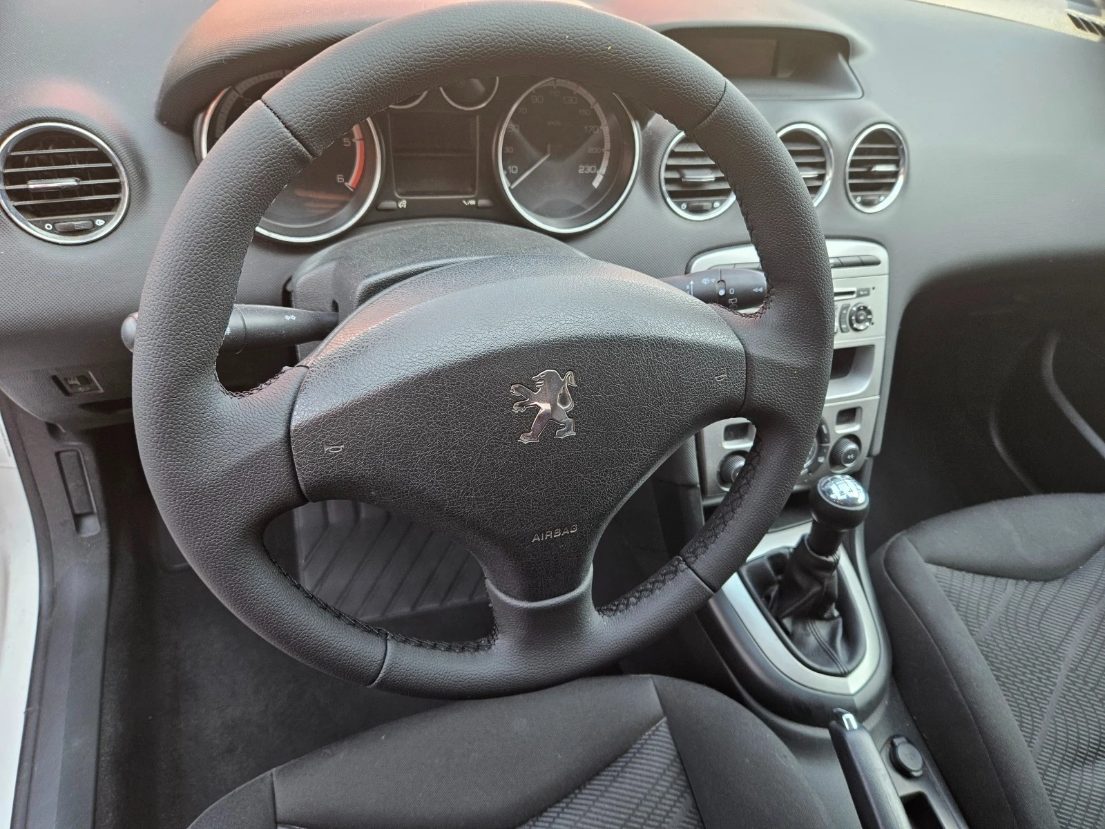 Peugeot 308 1.6 HDI, 92 к.с. - изображение 10