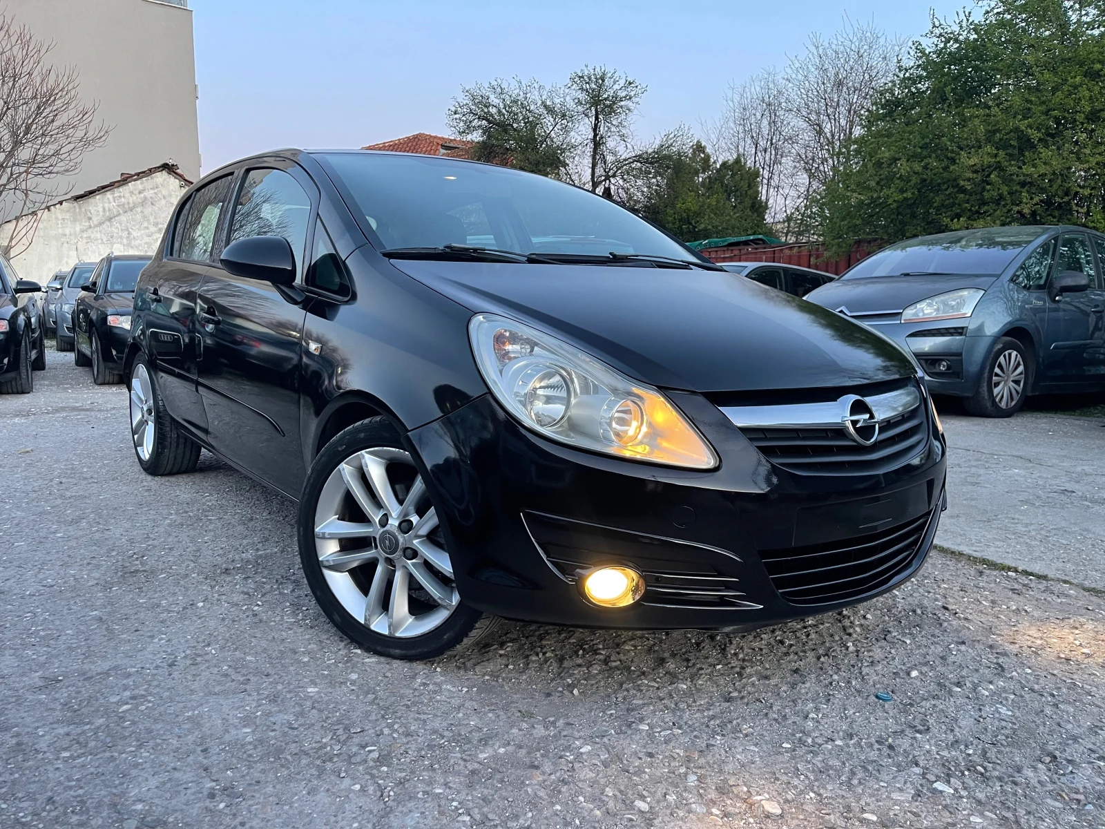 Opel Corsa 1.7CDTI 101HP 6 SKOROSTI COSMO KOJA PANORAMA 2010G - изображение 4