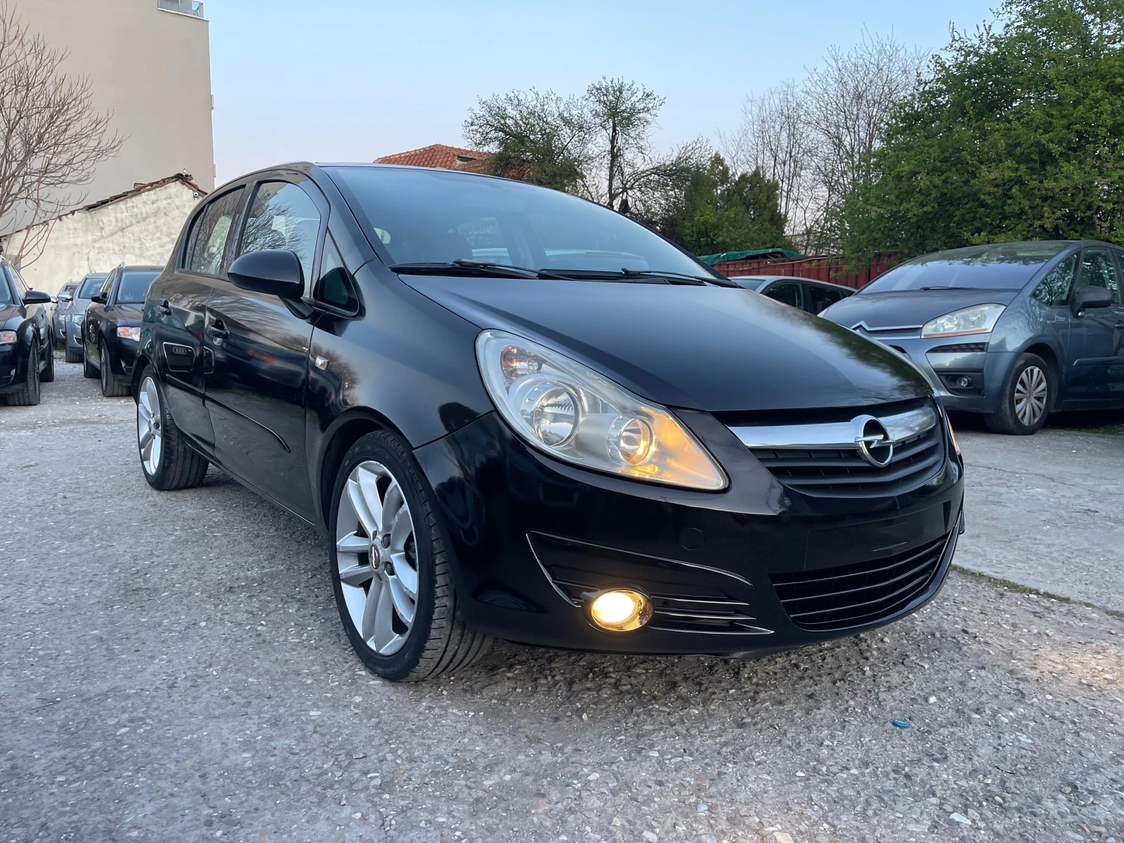 Opel Corsa 1.7CDTI 101HP 6 SKOROSTI COSMO KOJA PANORAMA 2010G - изображение 8