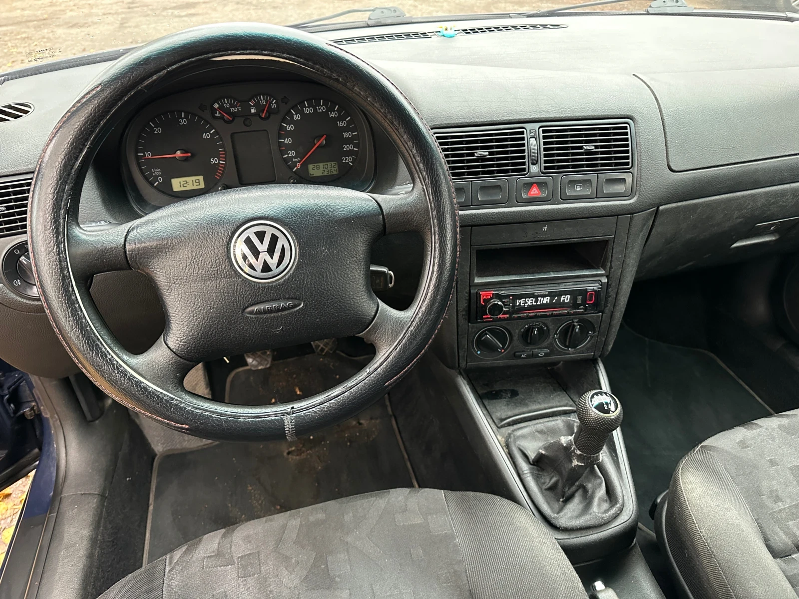 VW Golf 1.9 TDI 90 к.с. - изображение 6