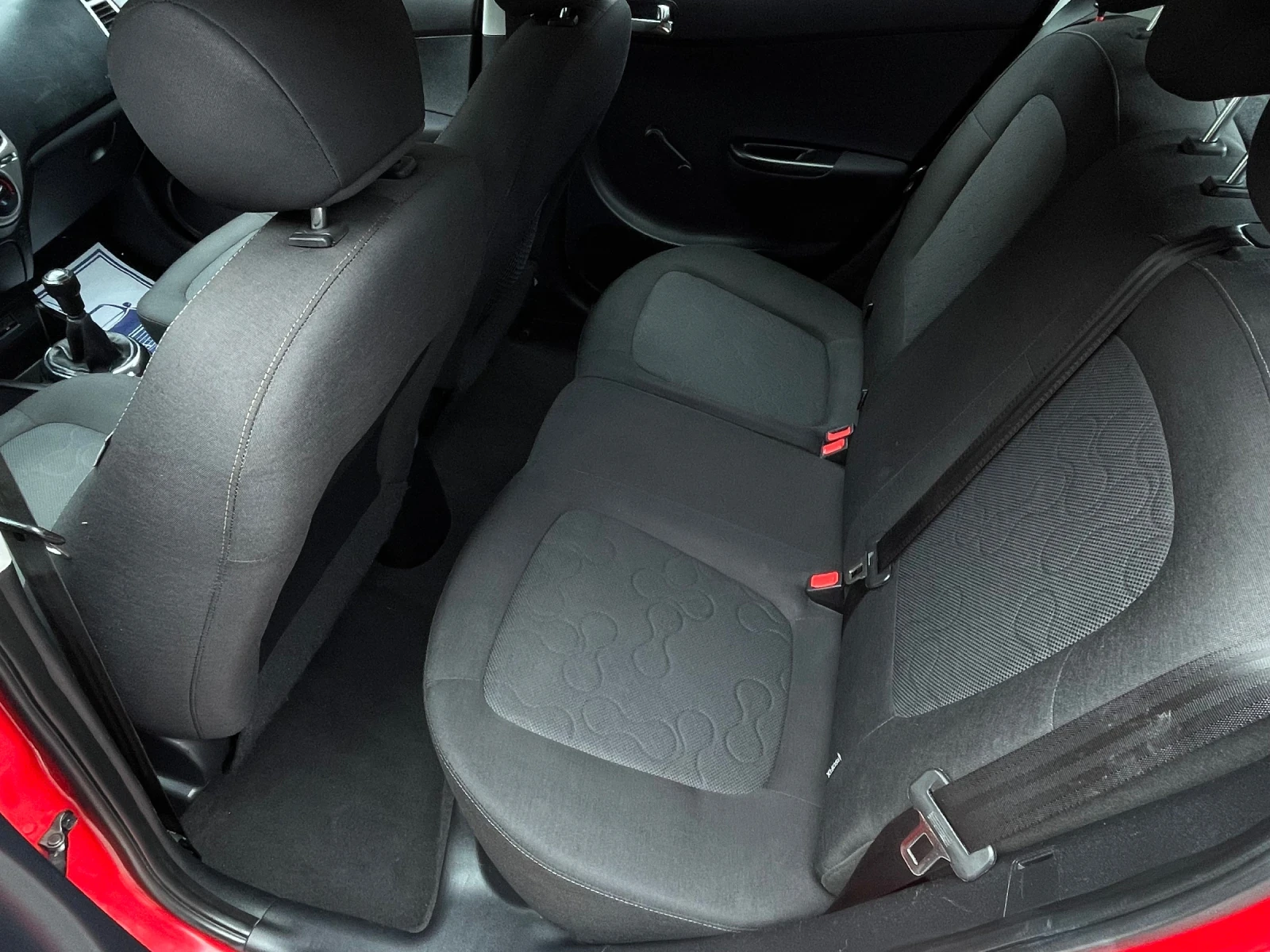Hyundai I20 1.2 i A/C - изображение 8