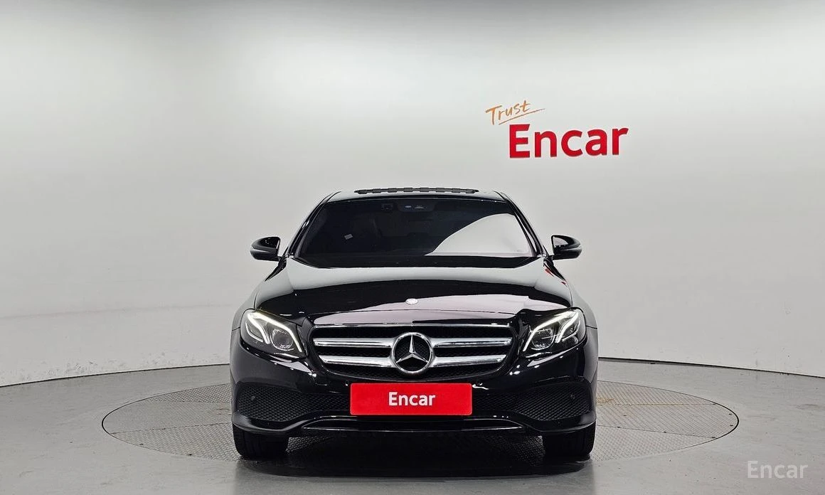 Mercedes-Benz E 220  - изображение 3