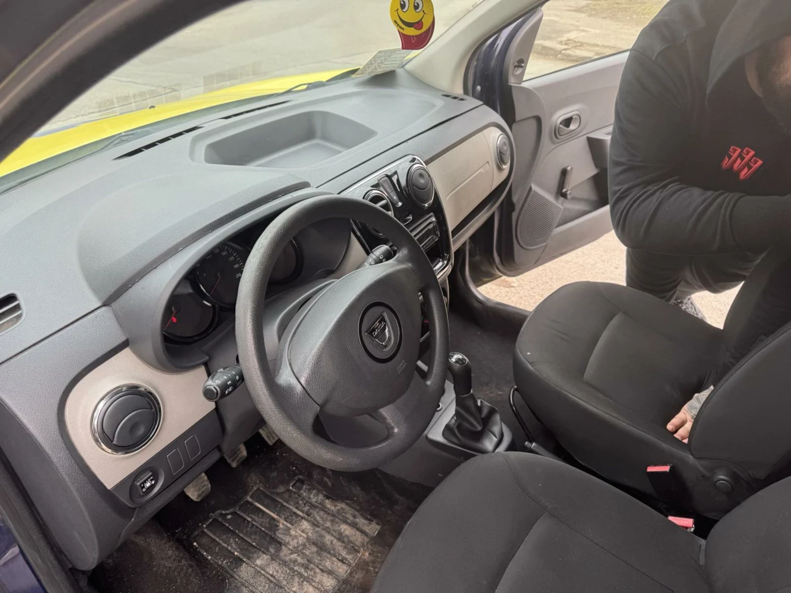 Dacia Lodgy 1 6 газ 2013  - изображение 10