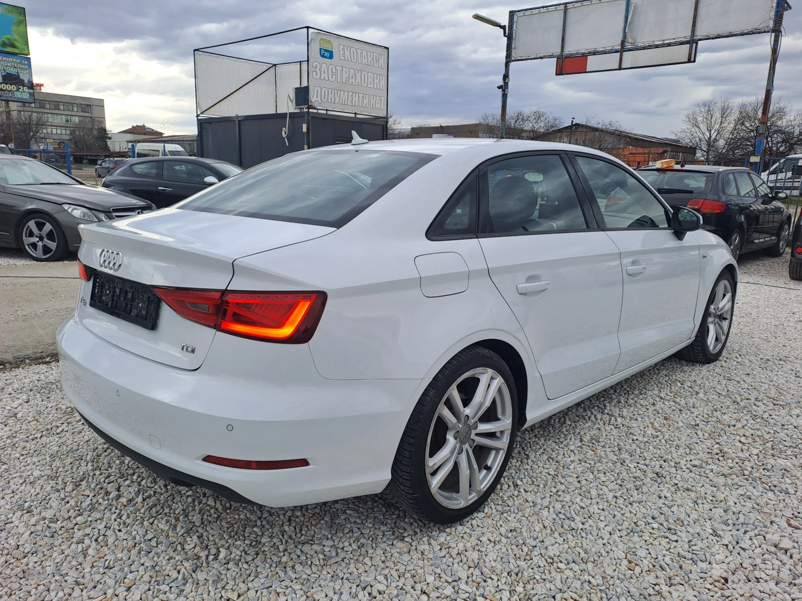 Audi A3 2, 0TDI, S-LINE, NAVI, EVRO 6B, AVTOMATIK - изображение 6