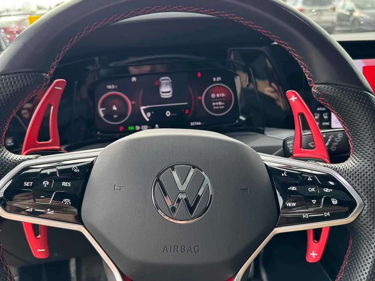 VW Golf * GTI* Performance * 2 КЛЮЧА* ПОДГРЕВ* KEYLESS* , снимка 13 - Автомобили и джипове - 53805169