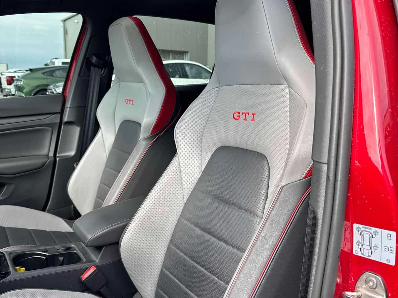 VW Golf * GTI* Performance * 2 КЛЮЧА* ПОДГРЕВ* KEYLESS* , снимка 10 - Автомобили и джипове - 53805169