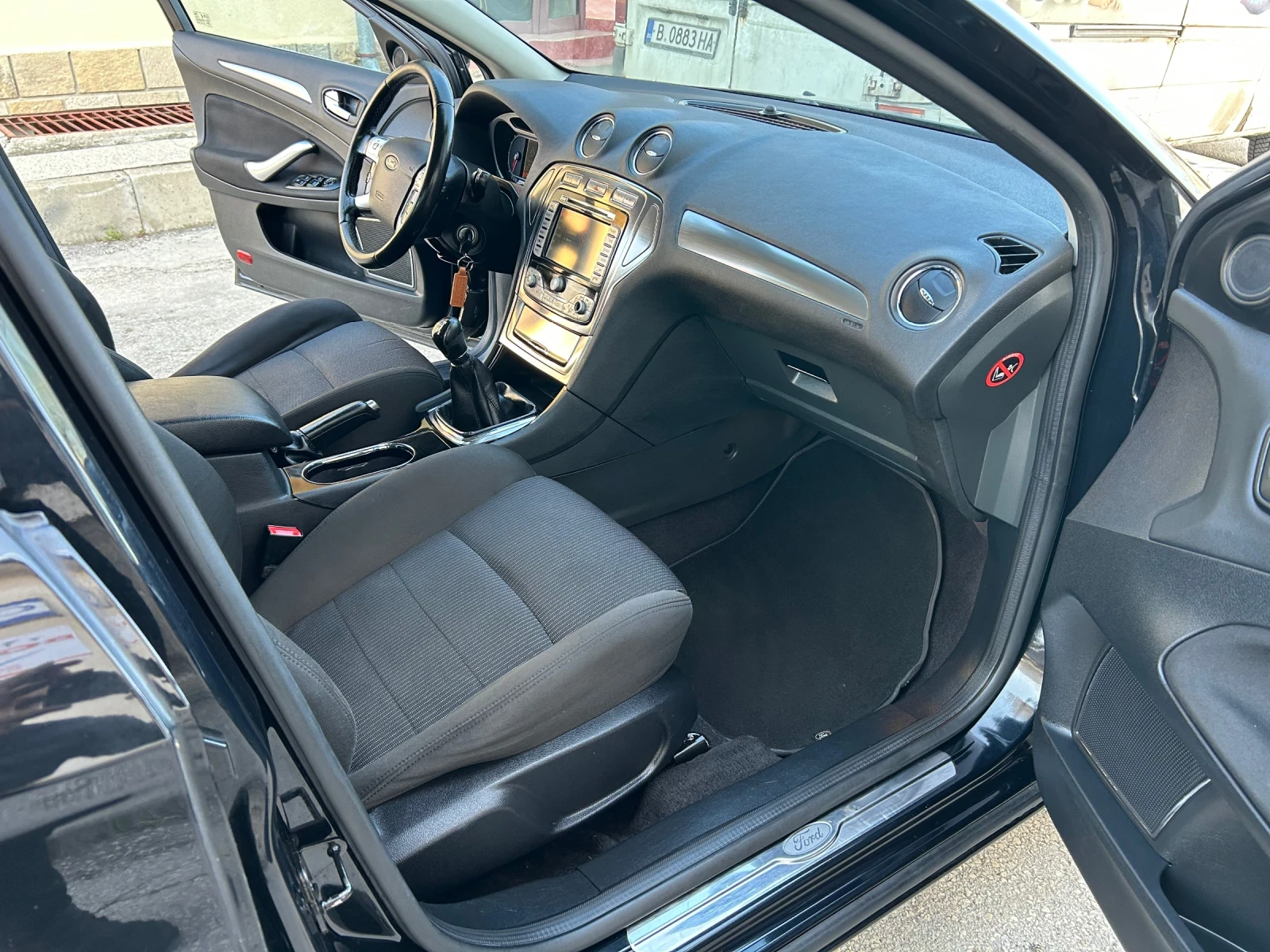 Ford Mondeo 2.0i 145k.c. TITANIUM , снимка 10 - Автомобили и джипове - 53989504