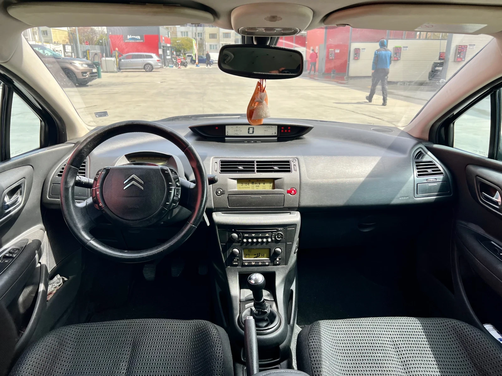 Citroen C4 1.6 HDI Топ цена!, снимка 7 - Автомобили и джипове - 54226370