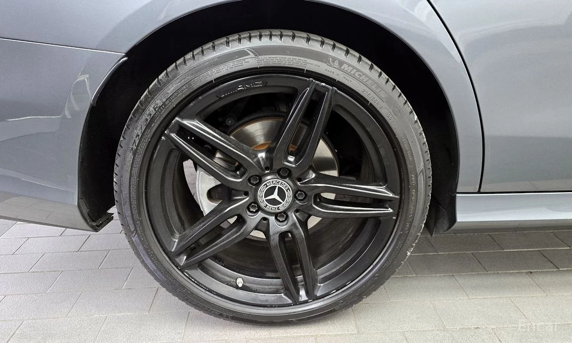 Mercedes-Benz E 300 AMG* BURMESTER* 360 CAM* ОБДУХВАНЕ* HEAD-UP* KEYLE, снимка 5 - Автомобили и джипове - 54214946