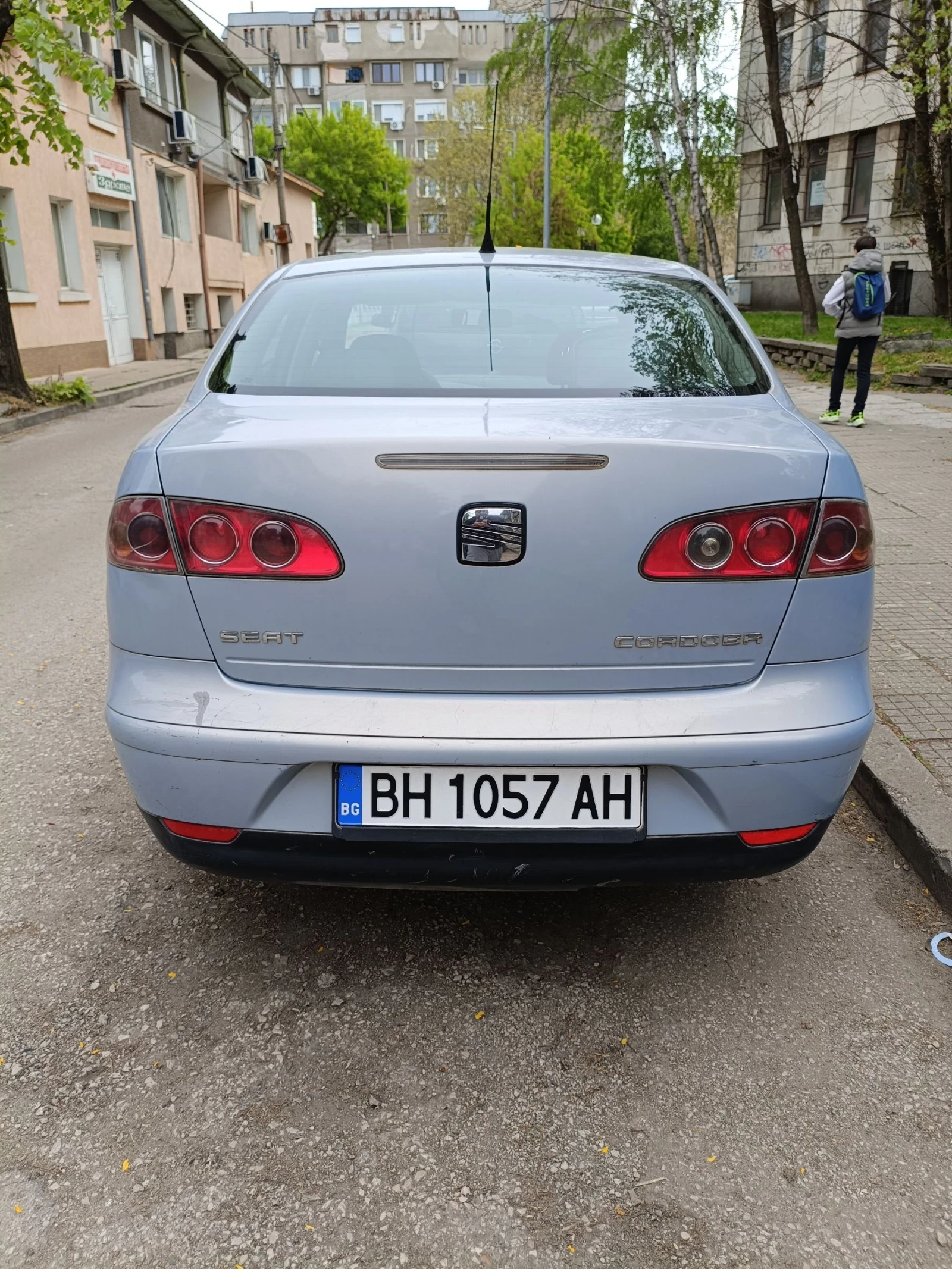 Seat Cordoba, снимка 5 - Автомобили и джипове - 54665716