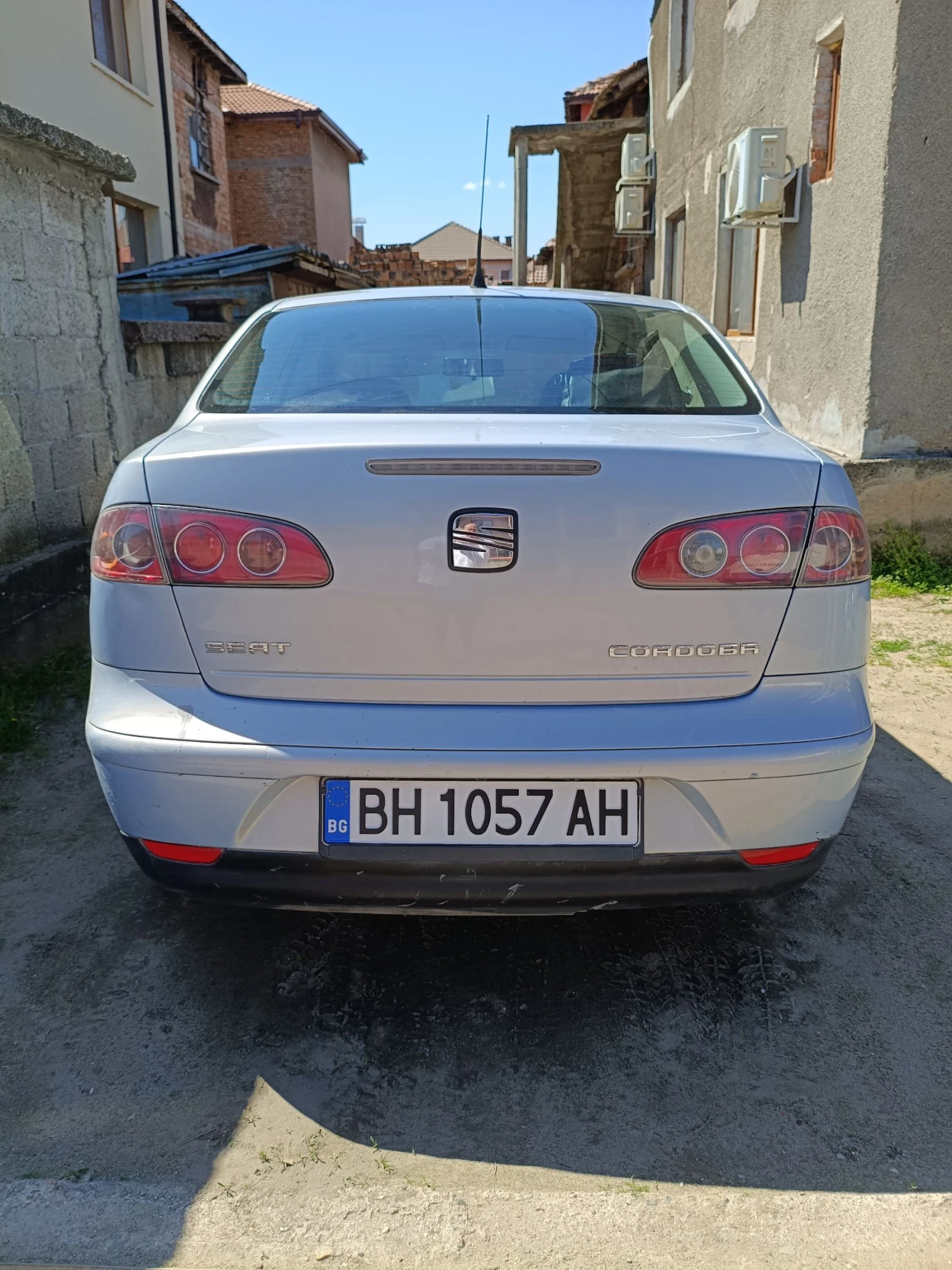 Seat Cordoba, снимка 14 - Автомобили и джипове - 54665716