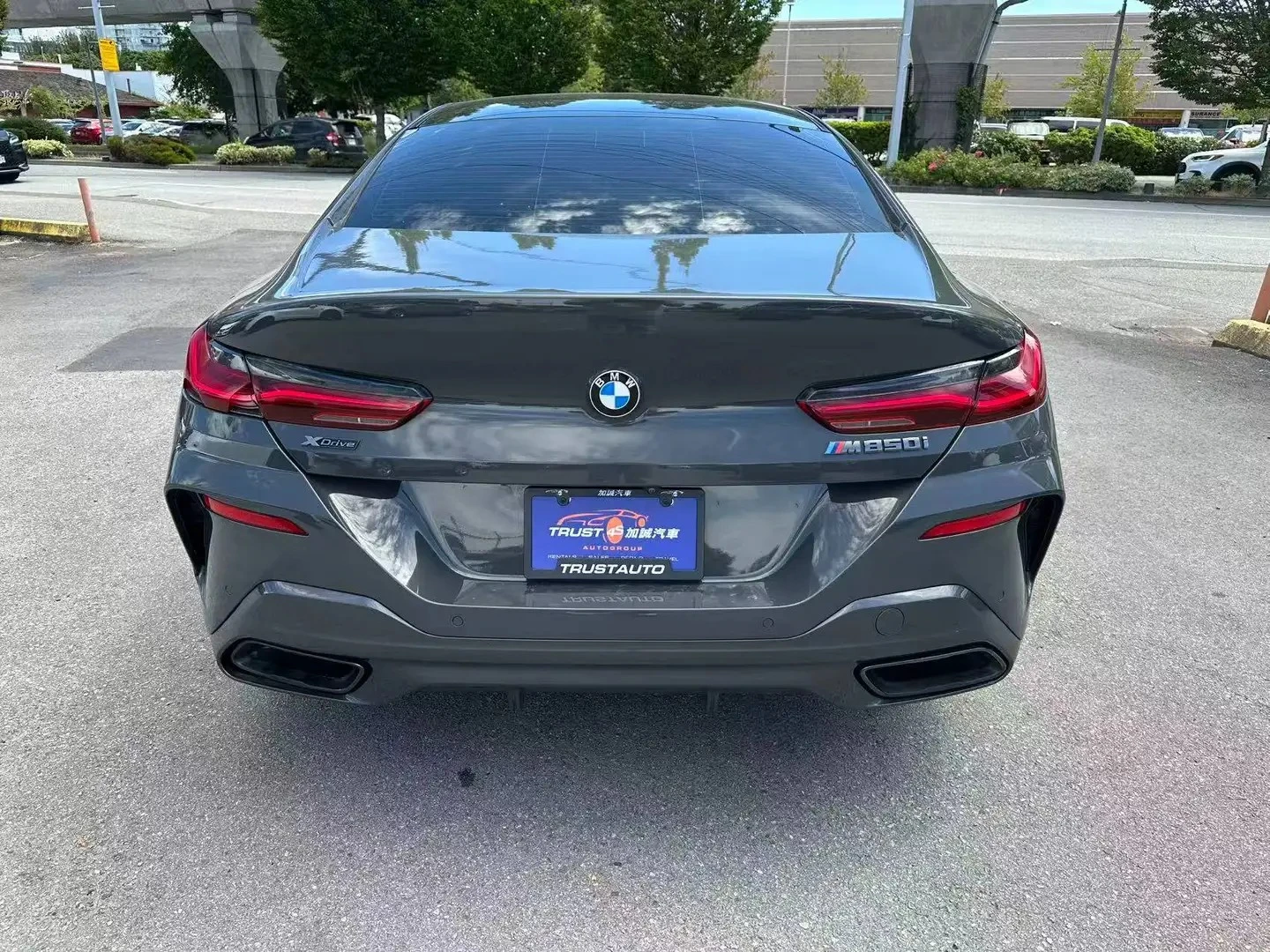 BMW 850 M* BOWER&WILKINS* 360* ОБДУХ* DISTRONIC* , снимка 8 - Автомобили и джипове - 55315576