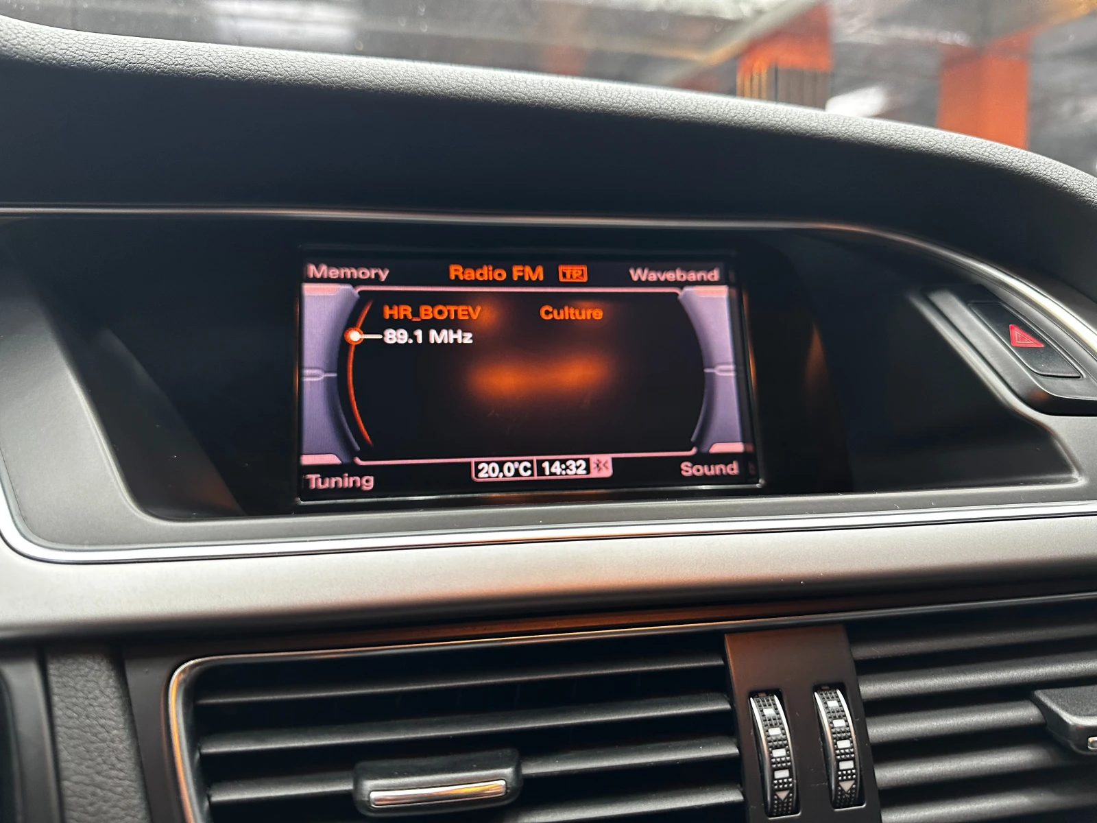 Audi A4 2.0d 150 к.с./ГАРАНЦИЯ, снимка 13 - Автомобили и джипове - 55445930