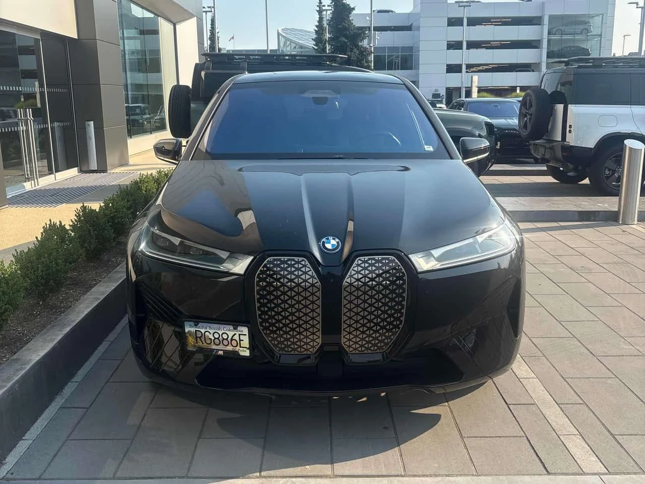 BMW iX * xDrive50 * АВТОКРЕДИТ БЕЗ ПЪРВОНАЧАЛНА ВНОСКА* , снимка 6 - Автомобили и джипове - 55659344