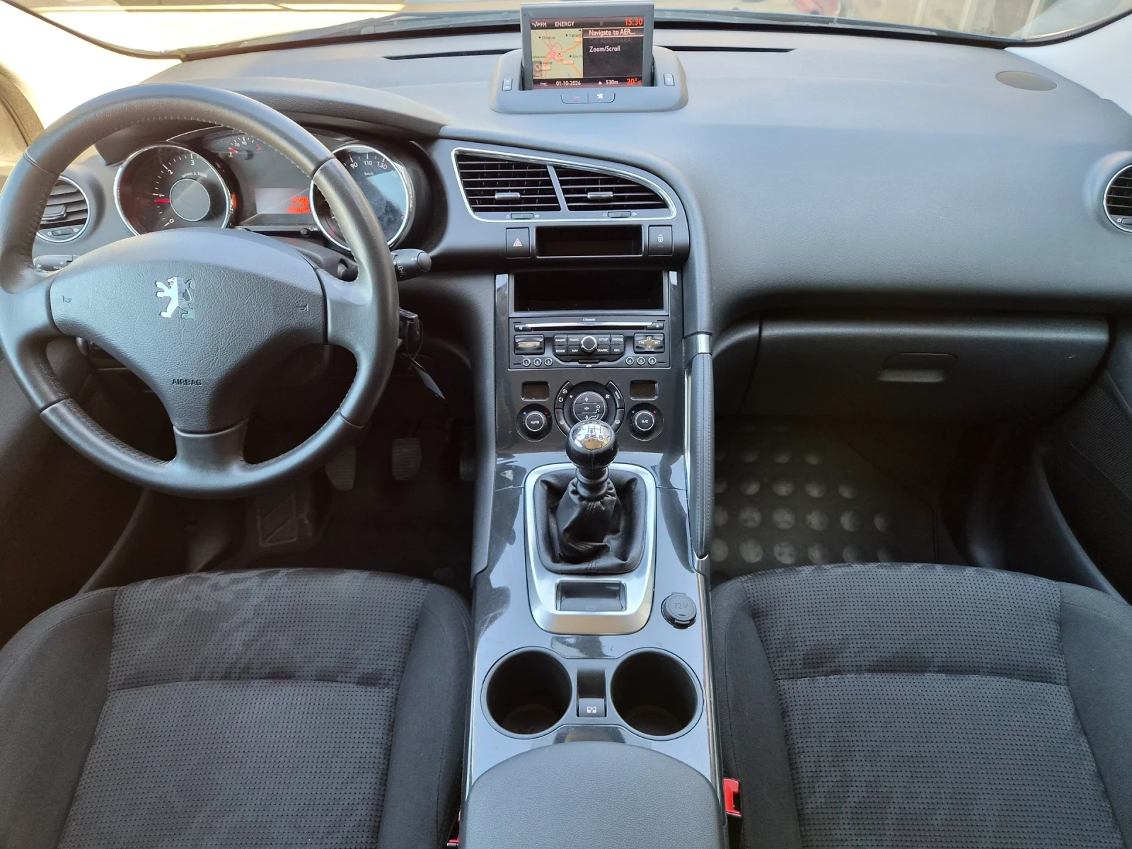 Peugeot 3008 1.6HDI 112кс ЕURO 5, снимка 14 - Автомобили и джипове - 56294344