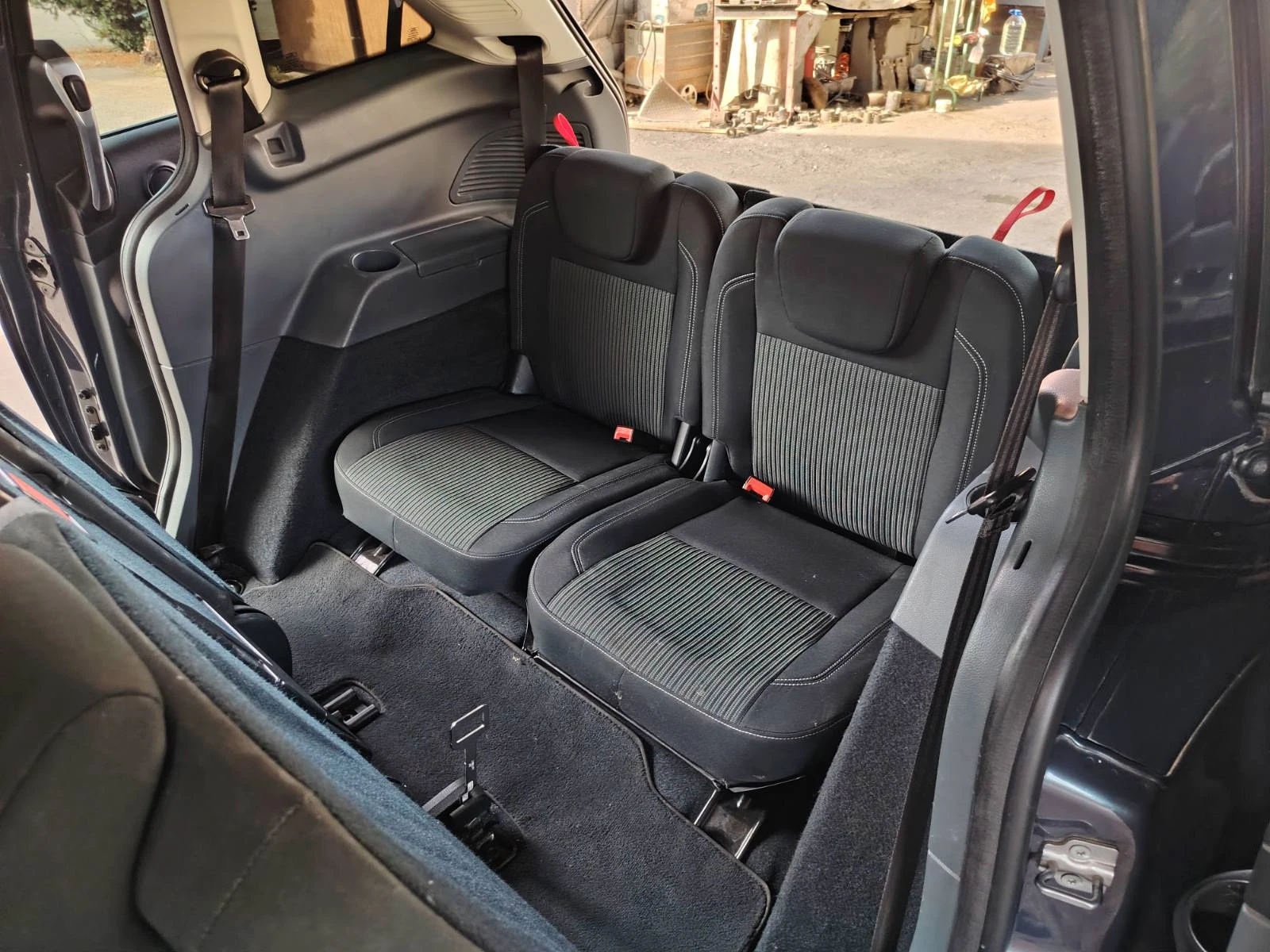 Ford Grand C-Max, снимка 4 - Автомобили и джипове - 56395683