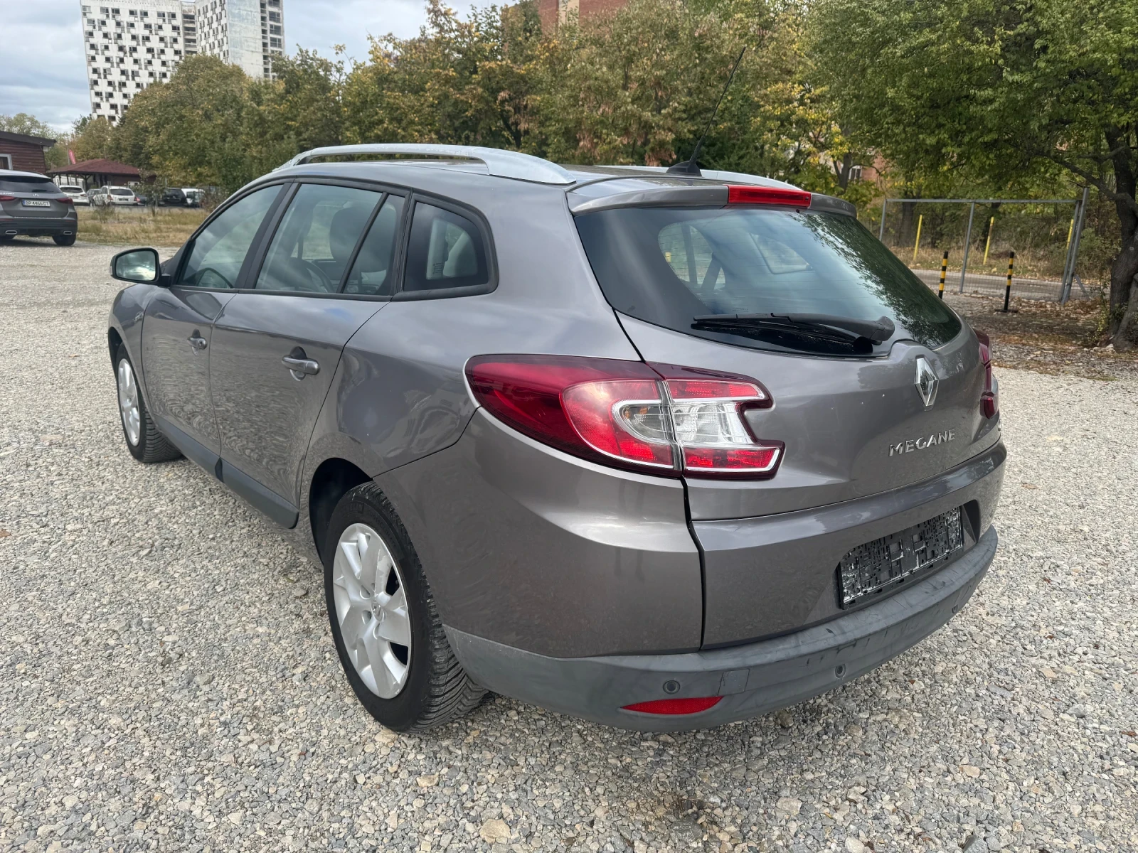 Renault Megane 1.5dci-110, снимка 3 - Автомобили и джипове - 56675883