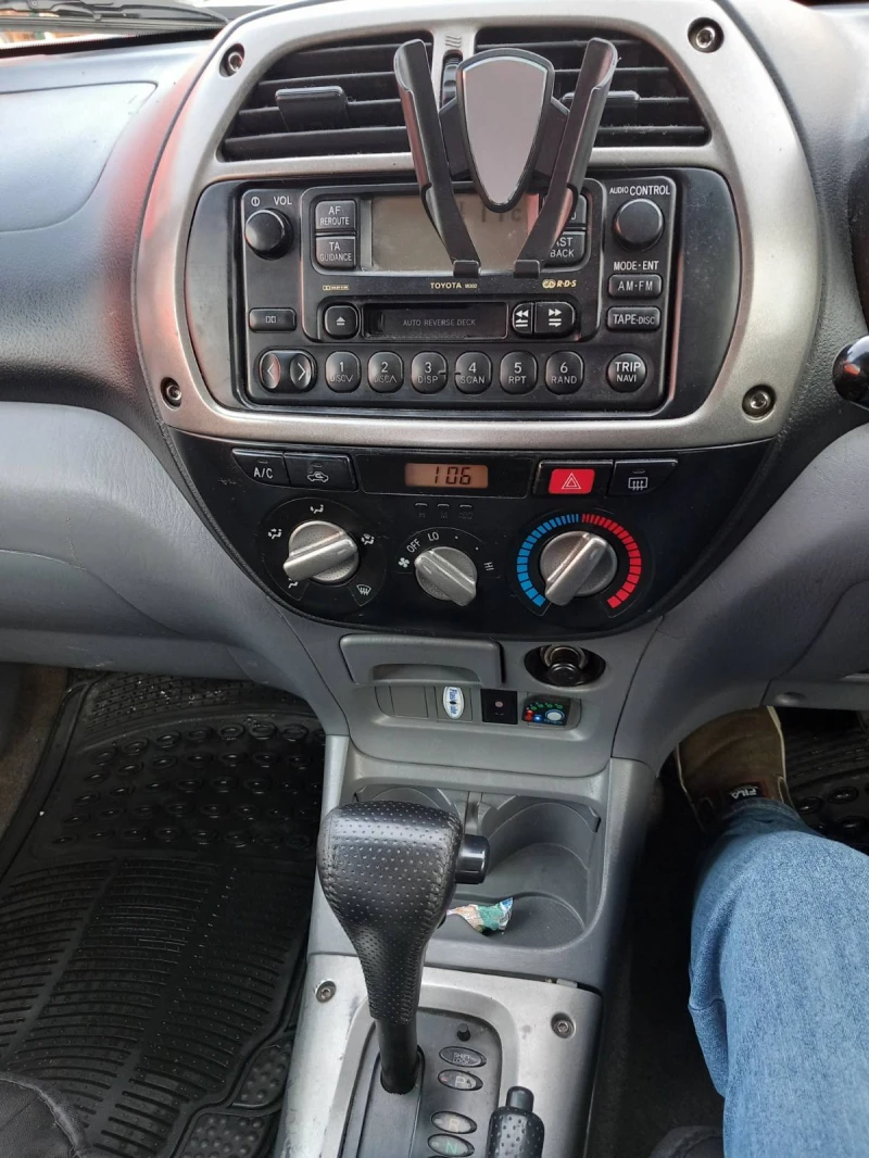 Toyota Rav4, снимка 3 - Автомобили и джипове - 48611420