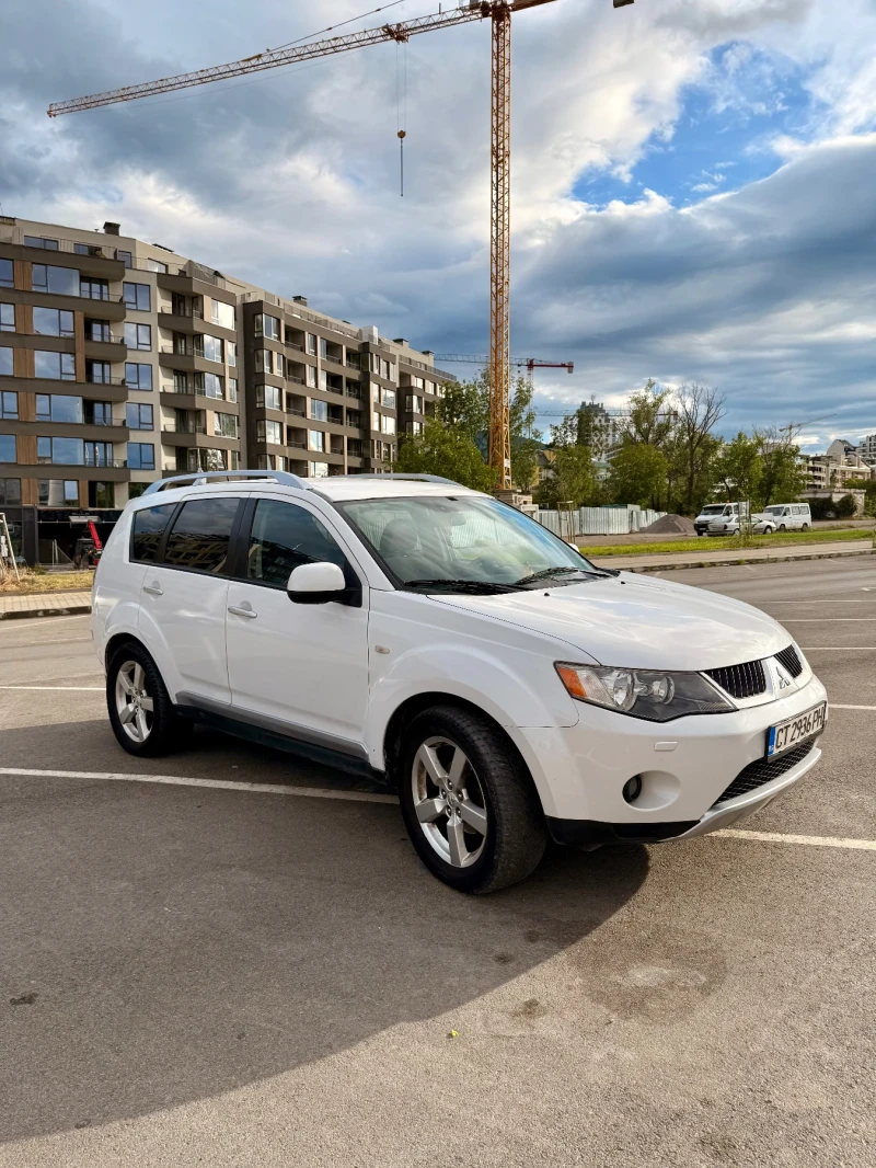 Mitsubishi Outlander, снимка 5 - Автомобили и джипове - 51943470