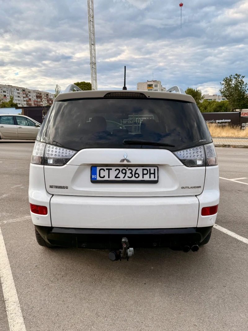 Mitsubishi Outlander, снимка 3 - Автомобили и джипове - 51943470