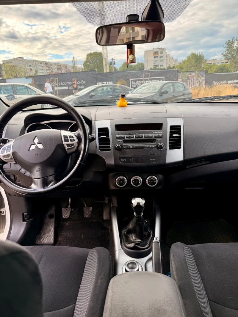 Mitsubishi Outlander, снимка 8 - Автомобили и джипове - 51943470