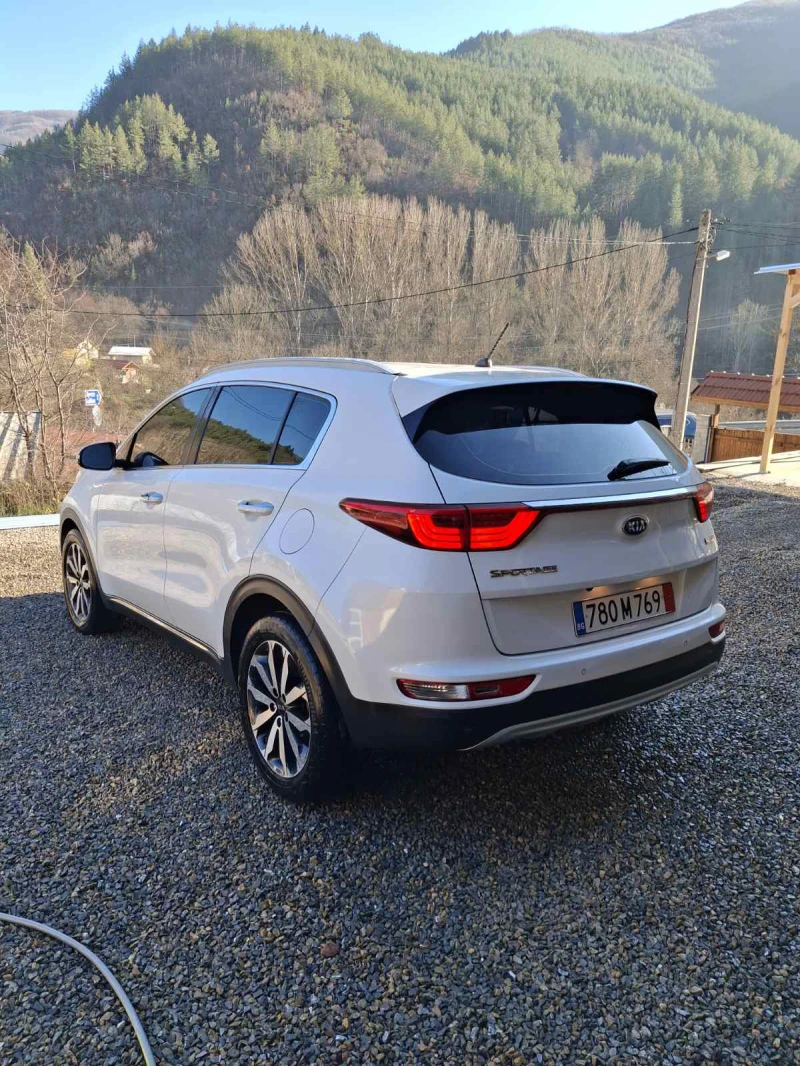 Kia Sportage, снимка 3 - Автомобили и джипове - 52774172