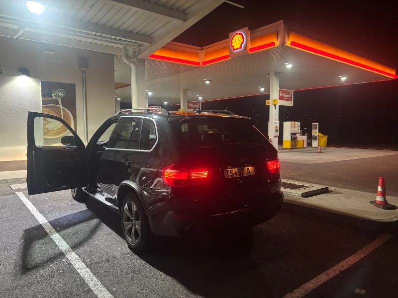 BMW X5 Sport Pack * Panorama, снимка 16 - Автомобили и джипове - 52501439