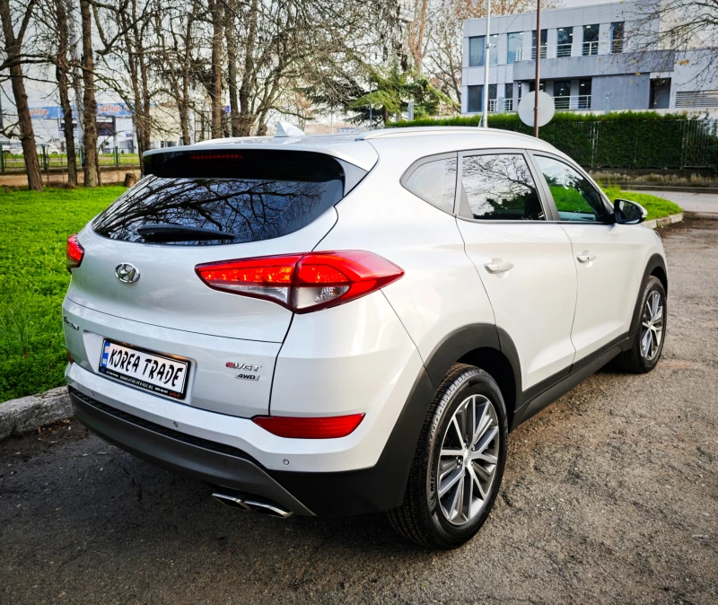 Hyundai Tucson 2.0 CRDI 4x4 - КОЛЕДНА ПРОМОЦИЯ !, снимка 4 - Автомобили и джипове - 52727172