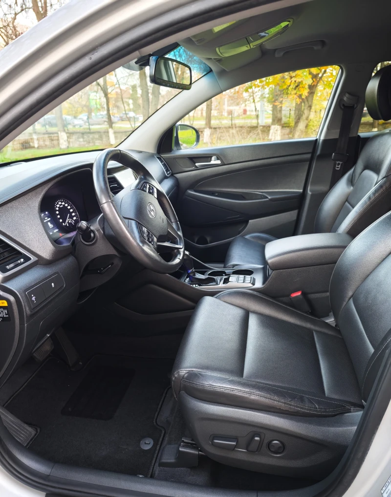 Hyundai Tucson 2.0 CRDI 4x4 - КОЛЕДНА ПРОМОЦИЯ !, снимка 10 - Автомобили и джипове - 52727172