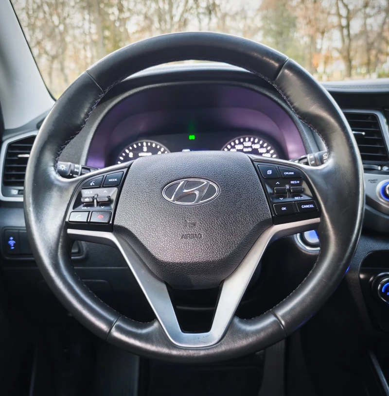 Hyundai Tucson 2.0 CRDI 4x4 - КОЛЕДНА ПРОМОЦИЯ !, снимка 11 - Автомобили и джипове - 52727172