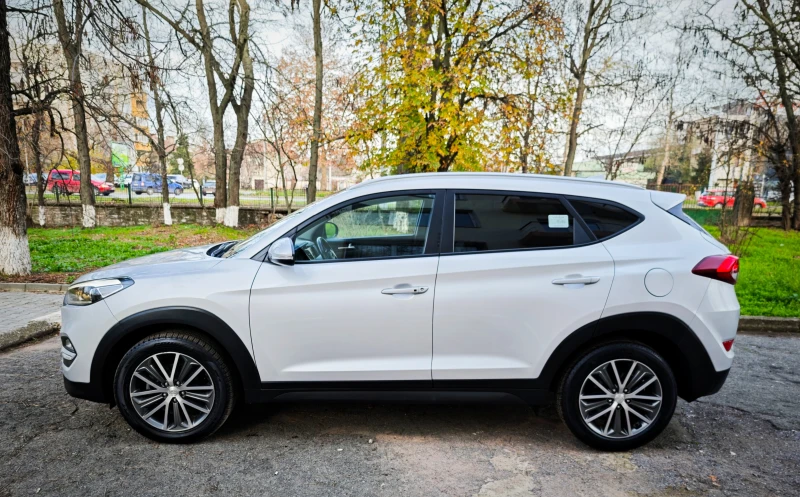 Hyundai Tucson 2.0 CRDI 4x4 - КОЛЕДНА ПРОМОЦИЯ !, снимка 8 - Автомобили и джипове - 52727172