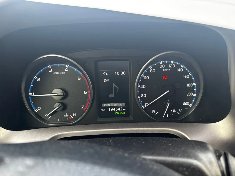 Toyota Rav4 2.0 D4D 143 KC EURO 6B EXECUTIVE ВСИЧКИ ЕКСТРИ, снимка 6 - Автомобили и джипове - 53073413