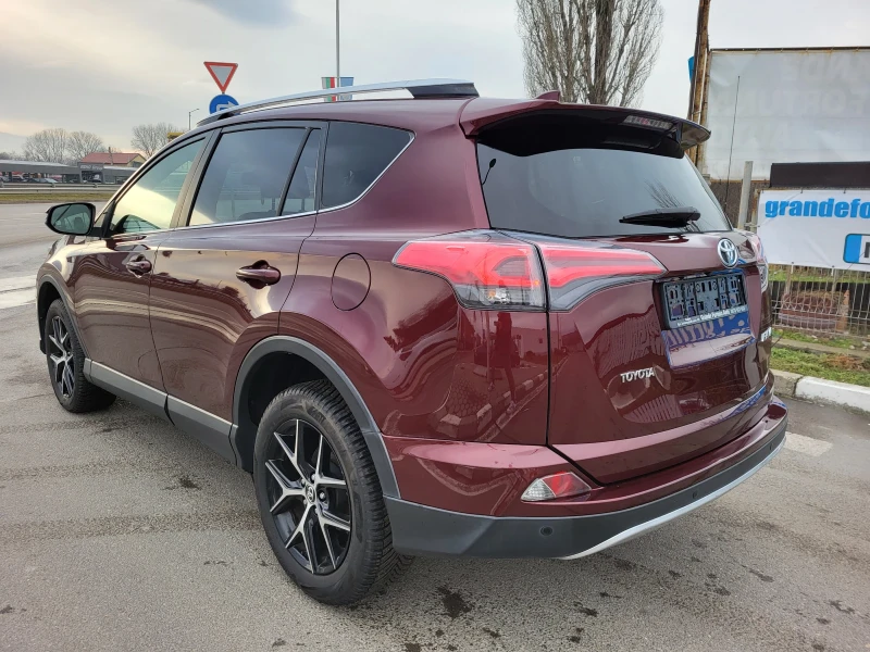 Toyota Rav4 2.0 D4D 143 КС EURO 6B EXECUTIVE ВСИЧКИ ЕКСТРИ , снимка 7 - Автомобили и джипове - 53073413