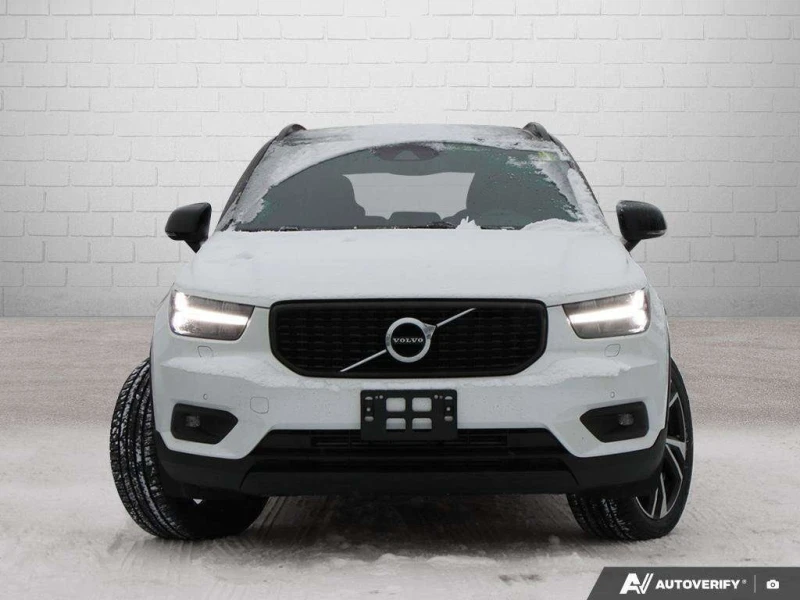 Volvo XC40 * R Design * CARFAX * ЦЕНА ДО БГ, снимка 2 - Автомобили и джипове - 53263757